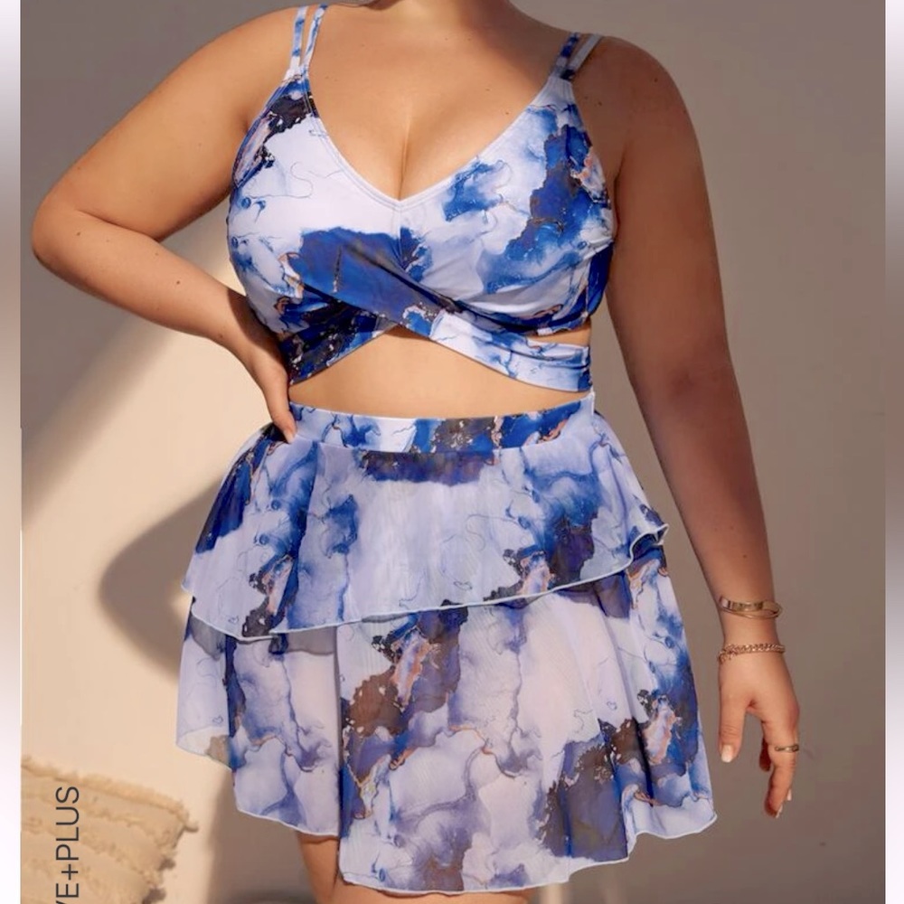 NWOT 3 piece blue marble print bikini set, double strap cami top, beach skirt